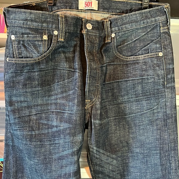 Levi's 501 Levi Men's straight leg, button fly Jeans - Picture 4 of 9
